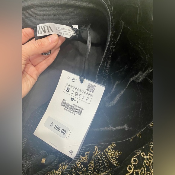 Zara Women's Velvet Black and Gold Midi Skirt - Picture 4 of 7